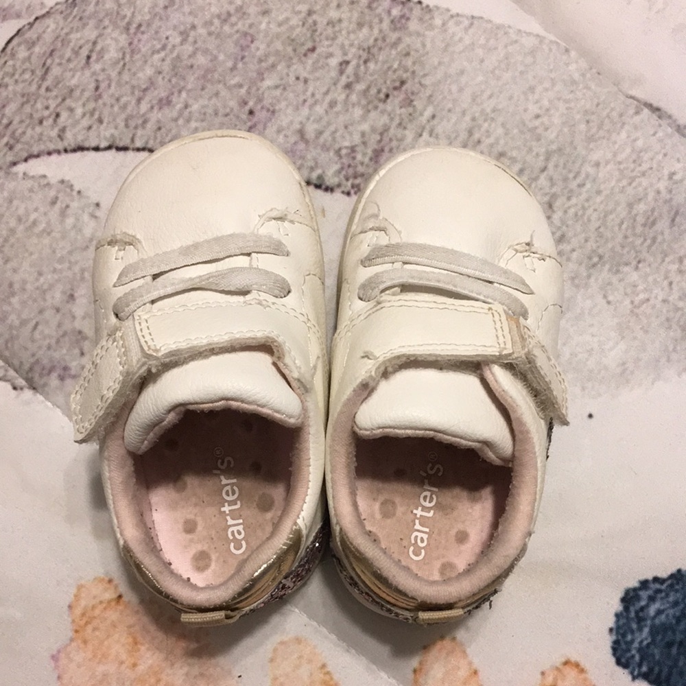 Carter’s baby shoes size 4 toddler
